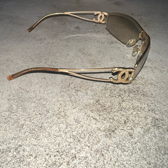 Authentic RARE Vintage Y2K CHANEL Crystal CC Logo Shield Sunglasses 4073-B - Picture 15 of 16